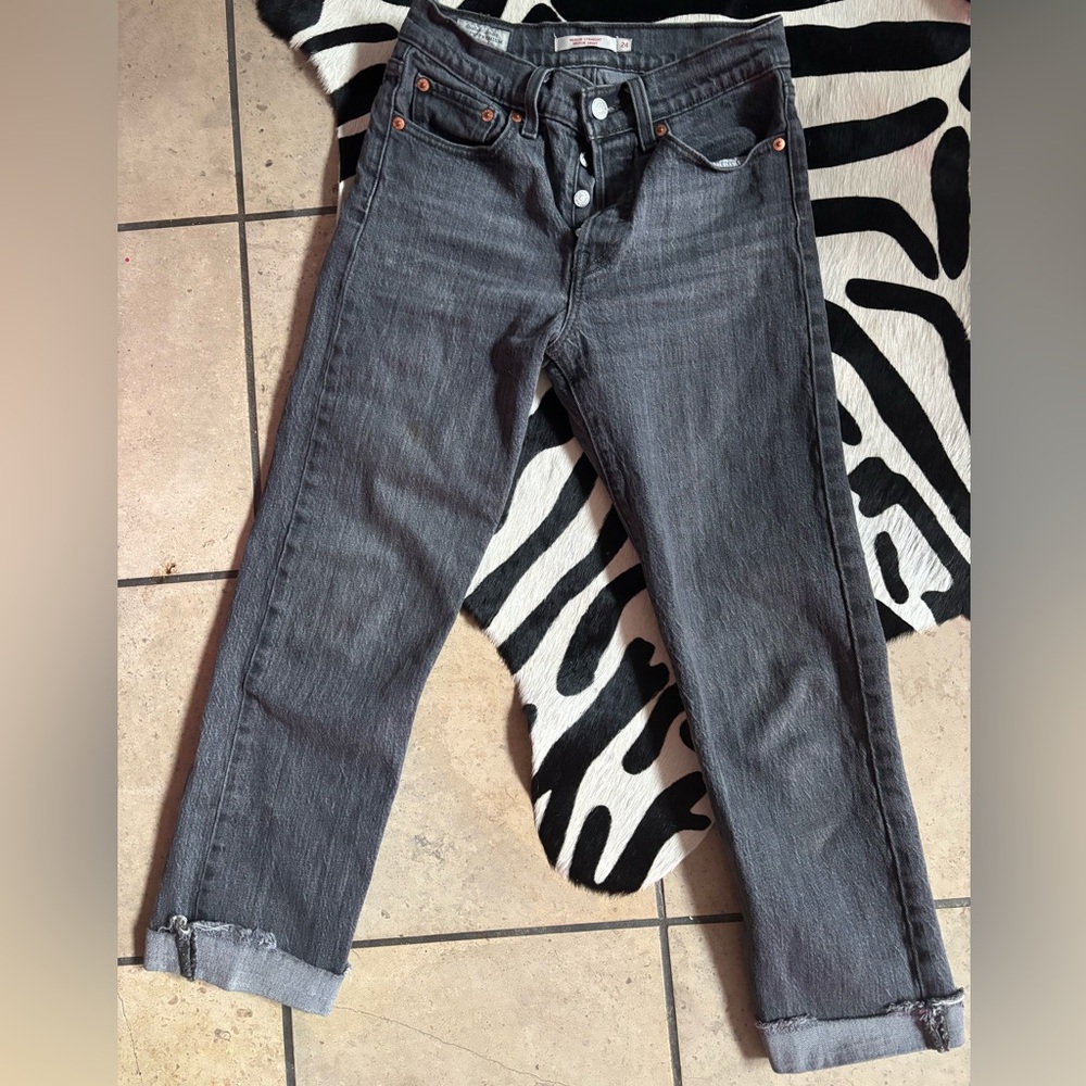 Levi’s Wedgie Women’s Straight Gray Denim Jeans size 24